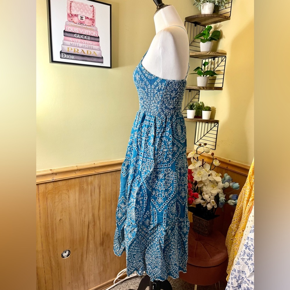 🌷Brand New halter eyelet dress fully embroidered can fit Sm up to M price firm! - Picture 6 of 6